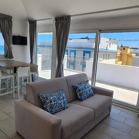 Rubino Smart Stay - Arredi Nuovi, Doppi Balconi O Patio A 100M Dal Mare - P R A T U R E C C I Group *