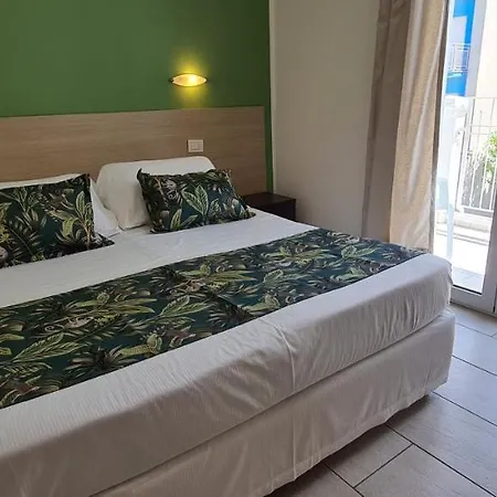 Rubino Smart Stay - Arredi Nuovi, Doppi Balconi O Patio A 100M Dal Mare - P R A T U R E C C I Group *