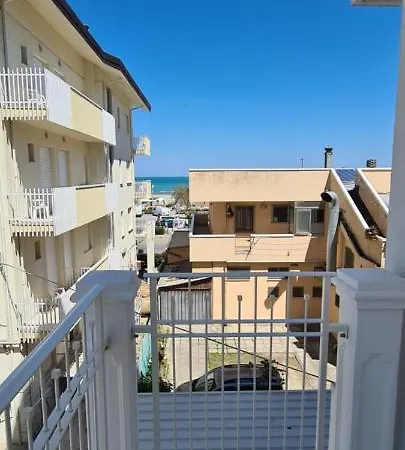 Rubino A 100 Passi Dal Mare - P R A T U R E C C I Group Riccione