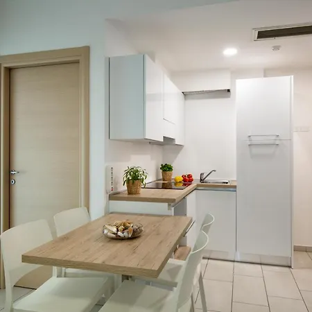 Rubino Smart Stay - Arredi Nuovi, Doppi Balconi O Patio A 100M Dal Mare - P R A T U R E C C I Group