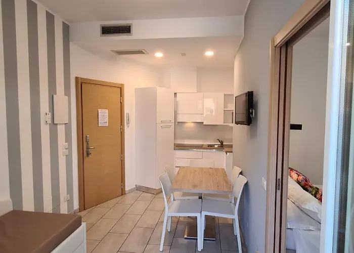 Appartement Rubino Smart - Arredi Nuovi, Doppi Balconi O Patio A 100m Dal Mare - P R A T U R E C C I Group Riccione