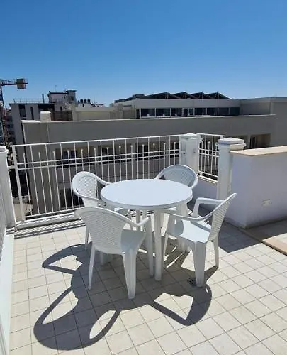 Rubino Smart - Arredi Nuovi, Doppi Balconi O Patio A 100m Dal Mare - P R A T U R E C C I Group Appartement *