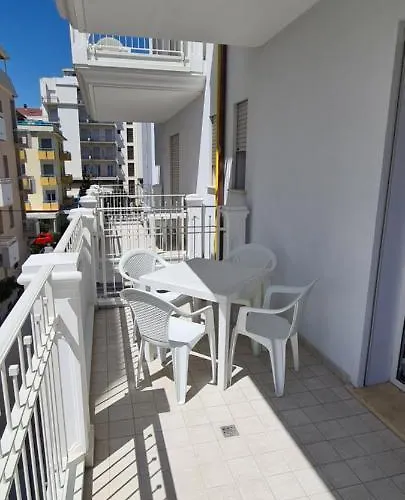 Rubino Smart - Arredi Nuovi, Doppi Balconi O Patio A 100m Dal Mare - P R A T U R E C C I Group Appartement *