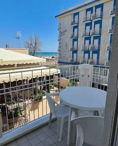 Rubino Smart - Arredi Nuovi, Doppi Balconi O Patio A 100m Dal Mare - P R A T U R E C C I Group Appartement