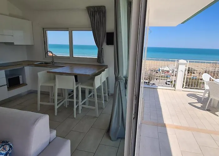 Rubino Smart - Arredi Nuovi, Doppi Balconi O Patio A 100m Dal Mare - P R A T U R E C C I Group Appartement *