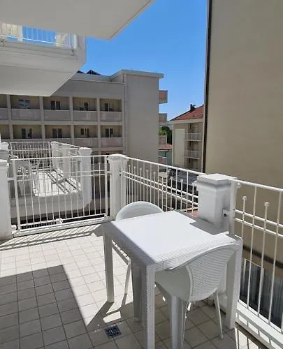 Appartement Rubino Smart - Arredi Nuovi, Doppi Balconi O Patio A 100m Dal Mare - P R A T U R E C C I Group *