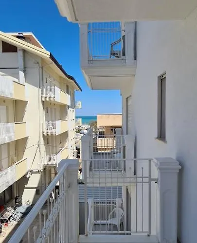 Rubino Smart - Arredi Nuovi, Doppi Balconi O Patio A 100m Dal Mare - P R A T U R E C C I Group * ريتشيوني