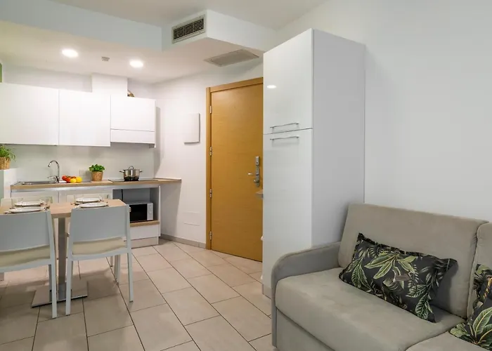 Rubino Smart - Arredi Nuovi, Doppi Balconi O Patio A 100m Dal Mare - P R A T U R E C C I Group Appartement