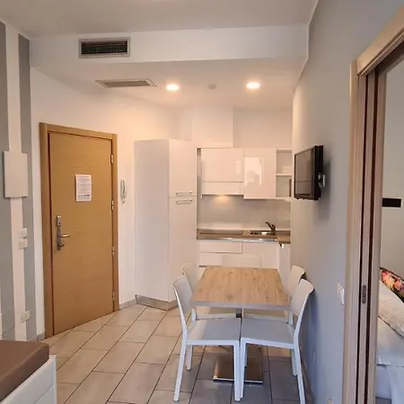 Apartment Rubino A 100 Passi Dal Mare - P R A T U R E C C I Group Riccione