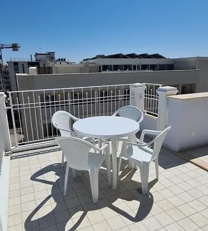 Rubino Smart Stay - Arredi Nuovi, Doppi Balconi O Patio A 100M Dal Mare - P R A T U R E C C I Group Διαμέρισμα *