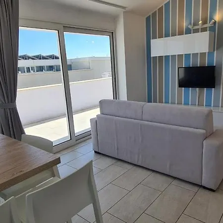 Rubino A 100 Passi Dal Mare - P R A T U R E C C I Group Riccione