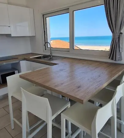 Appartamento Rubino Smart - Arredi Nuovi, Doppi Balconi O Patio A 100m Dal Mare - P R A T U R E C C I Group Riccione
