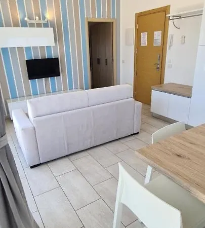 Rubino A 100 Passi Dal Mare - P R A T U R E C C I Group