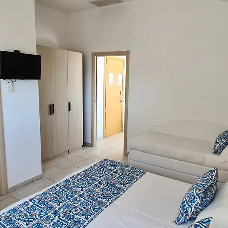 Rubino Smart Stay - Arredi Nuovi, Doppi Balconi O Patio A 100M Dal Mare - P R A T U R E C C I Group Apartamento