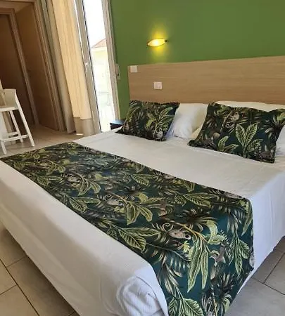 Rubino Smart Stay - Arredi Nuovi, Doppi Balconi O Patio A 100M Dal Mare - P R A T U R E C C I Group