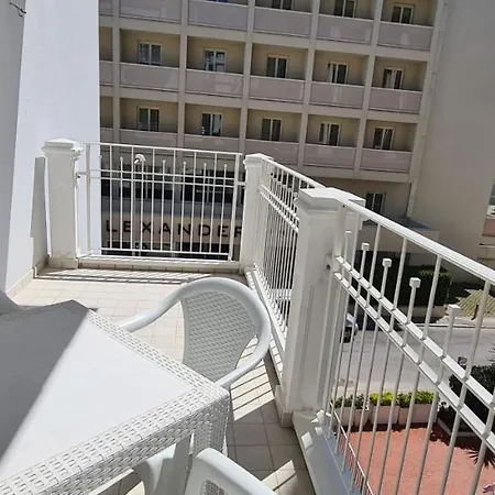 Appartamento Rubino Smart - Arredi Nuovi, Doppi Balconi O Patio A 100m Dal Mare - P R A T U R E C C I Group Riccione