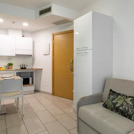 Rubino A 100 Passi Dal Mare - P R A T U R E C C I Group Apartment