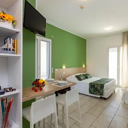 Rubino A 100 Passi Dal Mare - P R A T U R E C C I Group