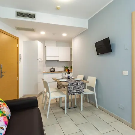 Rubino A 100 Passi Dal Mare - P R A T U R E C C I Group Apartment