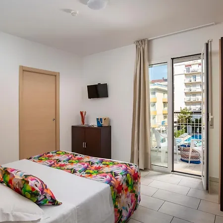 Rubino Smart Stay - Arredi Nuovi, Doppi Balconi O Patio A 100M Dal Mare - P R A T U R E C C I Group Ριτσιόνε