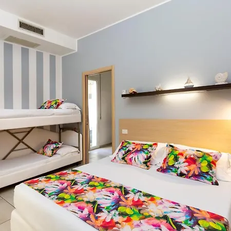 Rubino A 100 Passi Dal Mare - P R A T U R E C C I Group Apartment