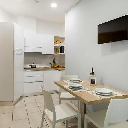 Apartment Rubino A 100 Passi Dal Mare - P R A T U R E C C I Group Riccione