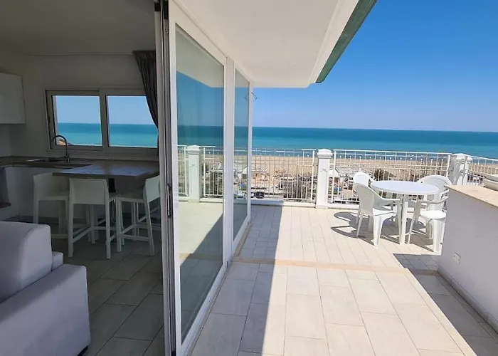 Rubino Smart - Arredi Nuovi, Doppi Balconi O Patio A 100m Dal Mare - P R A T U R E C C I Group