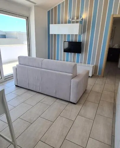 Daire Rubino Smart - Arredi Nuovi, Doppi Balconi O Patio A 100m Dal Mare - P R A T U R E C C I Group *