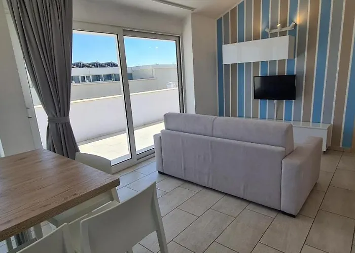 Rubino Smart - Arredi Nuovi, Doppi Balconi O Patio A 100m Dal Mare - P R A T U R E C C I Group Riccione