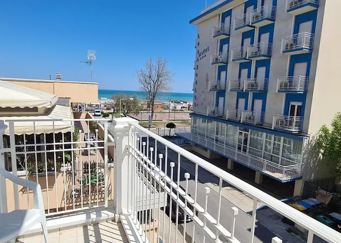 Rubino Smart - Arredi Nuovi, Doppi Balconi O Patio A 100m Dal Mare - P R A T U R E C C I Group