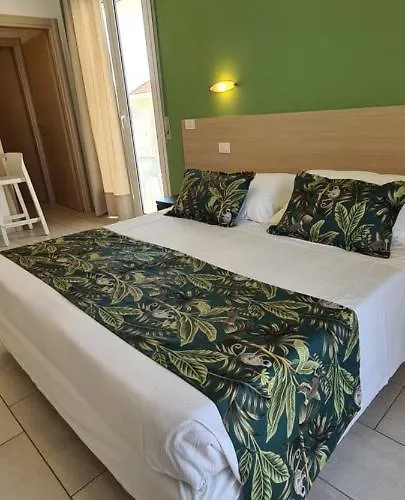 Rubino Smart - Arredi Nuovi, Doppi Balconi O Patio A 100m Dal Mare - P R A T U R E C C I Group