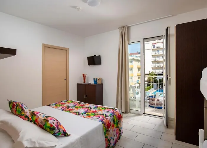 Rubino Smart - Arredi Nuovi, Doppi Balconi O Patio A 100m Dal Mare - P R A T U R E C C I Group Riccione