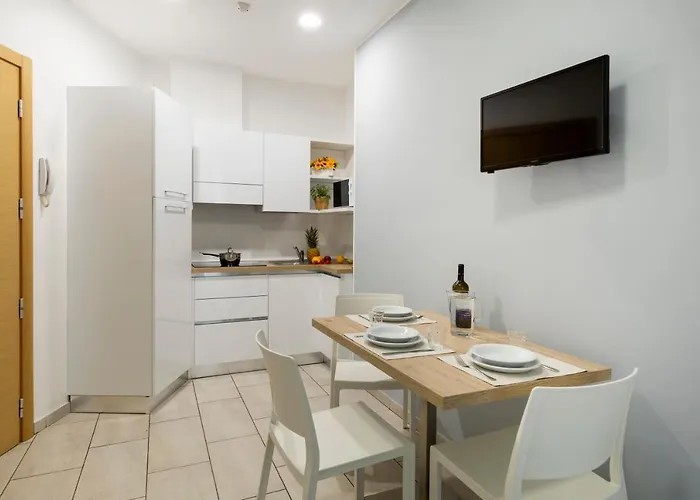 Daire Rubino Smart - Arredi Nuovi, Doppi Balconi O Patio A 100m Dal Mare - P R A T U R E C C I Group Riccione